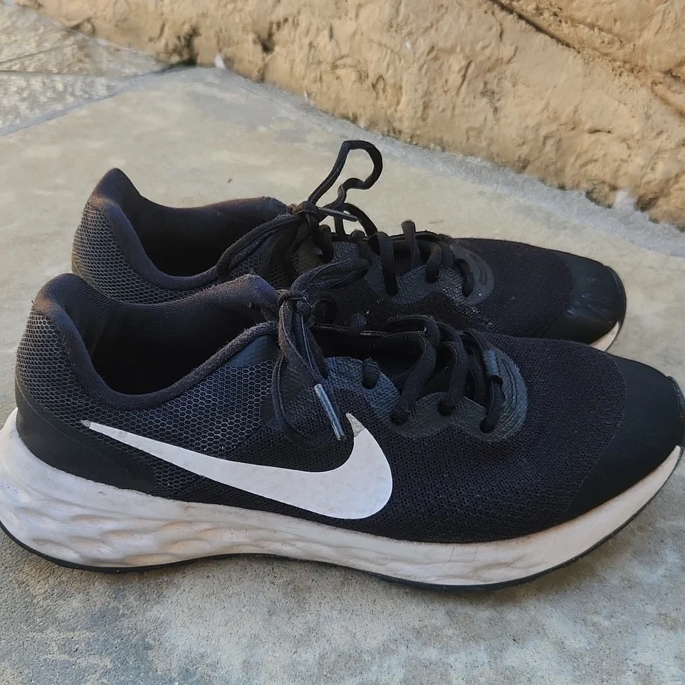 Nike Black Sneakers Shoes Size 5